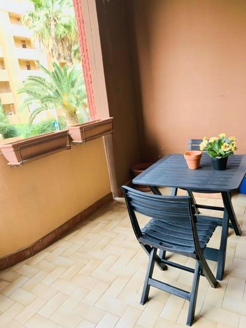 Zeus Apartment